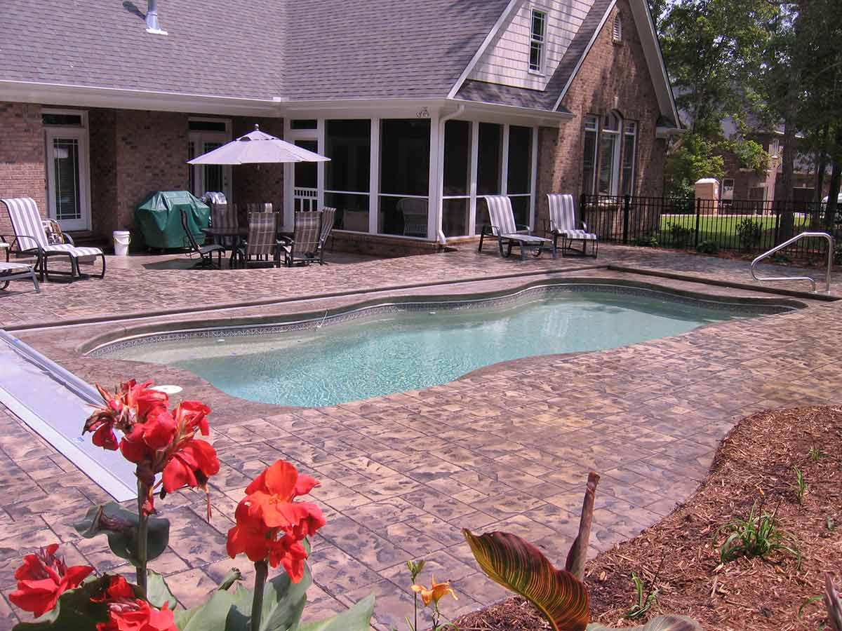 cape-cod-fiberglass-pool-09